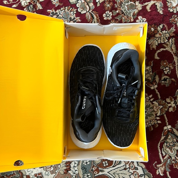 Curry 9 Flow Size 12 Black - Picture 1 of 8